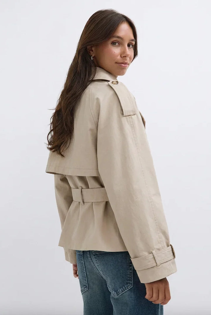 Eliana – Trench