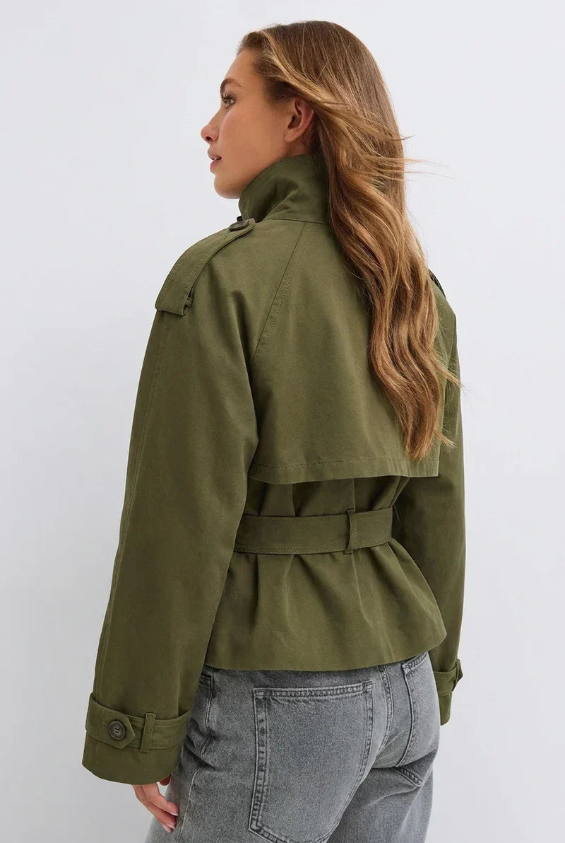 Eliana – Trench
